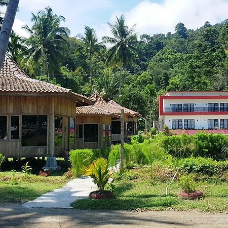Revive Lampung Krui King Resort Ngoại thất bức ảnh